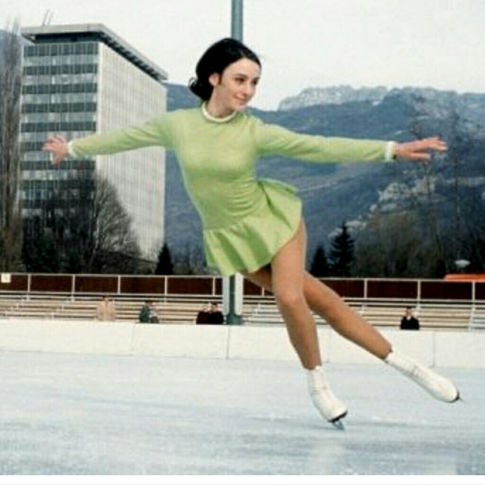Drew's Pick: Woman's American Figure Skates 😍